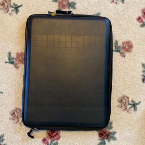 Logitech Laptop Case - Picture 1 of 4